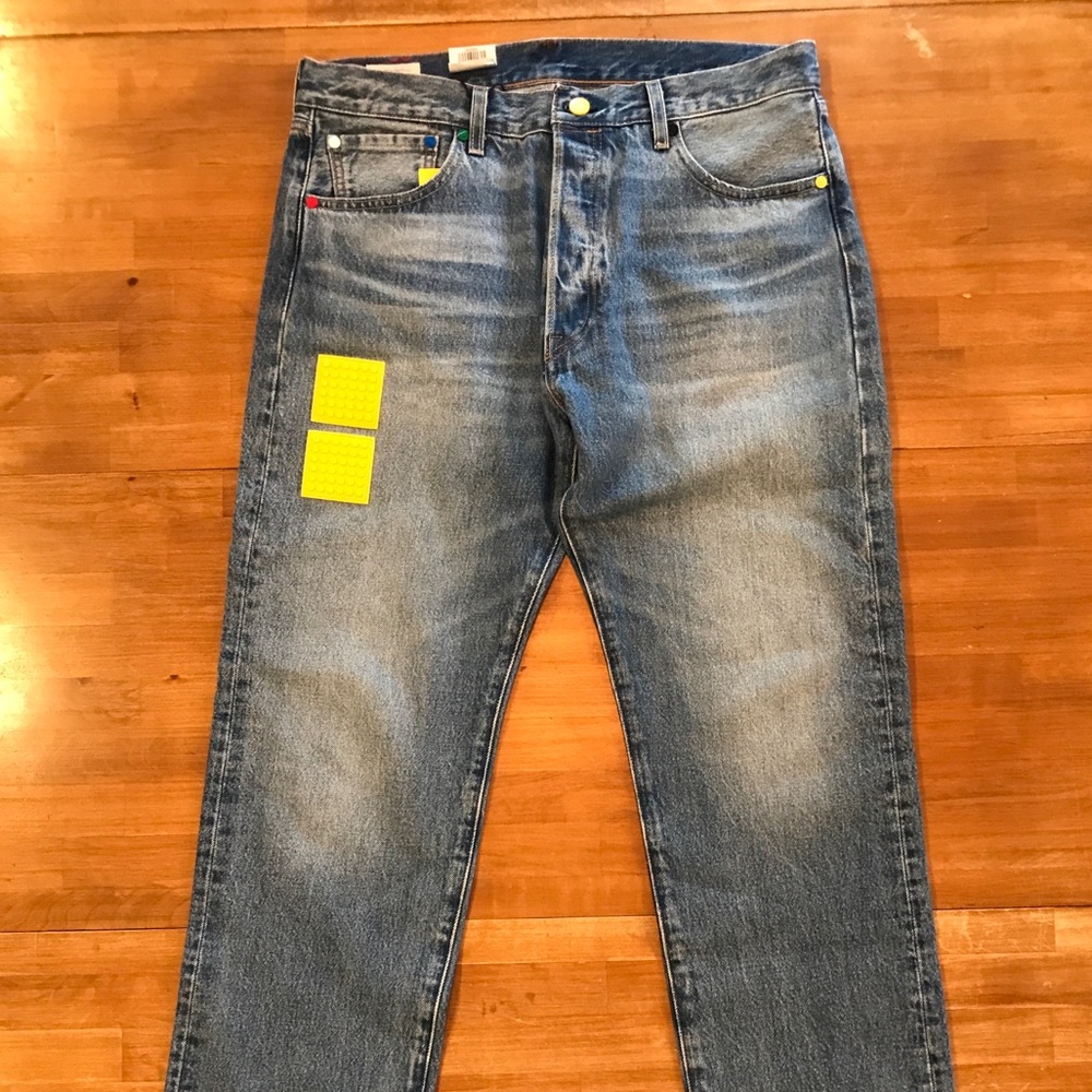 LEVI”S x LEGO 2020 Limited Edition Customizable 501 Jeans - Picture 3 of 14